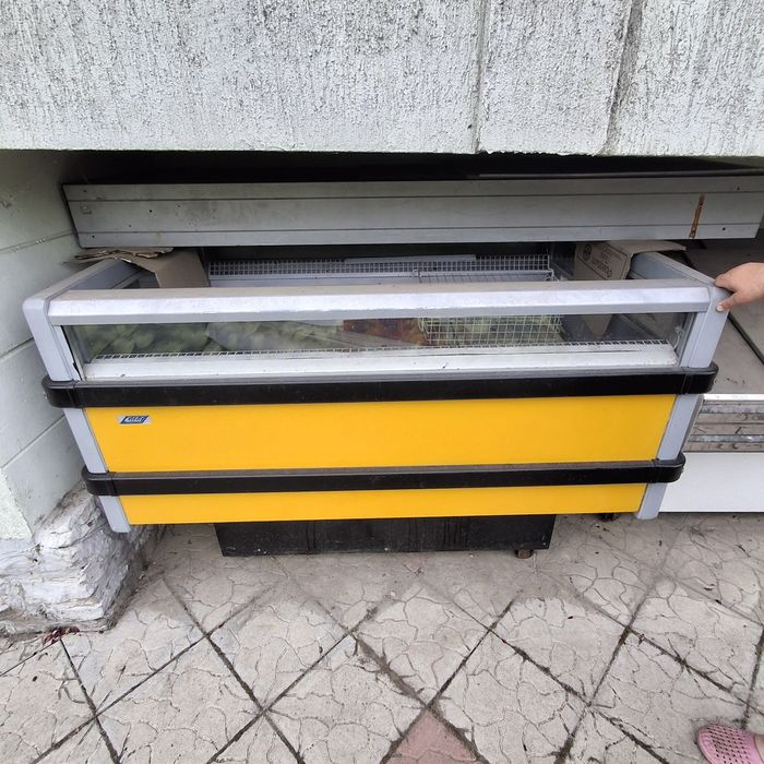 Продам морозільні  камери  5 шт , холодильник з прозорими дверимами