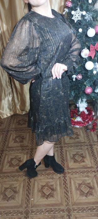 Сукня з блиском.