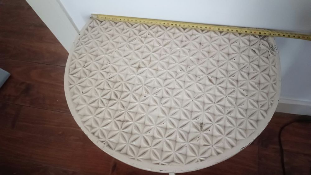 Mesa de apoio de madeira, 3 pés