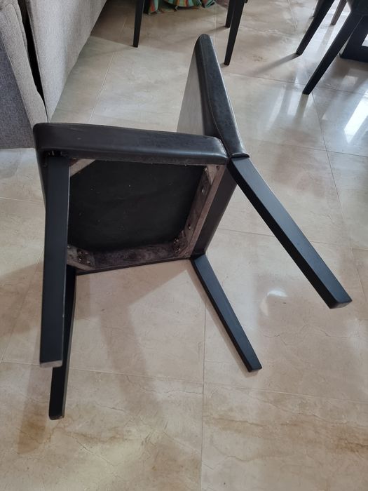 6  cadeiras castanhas