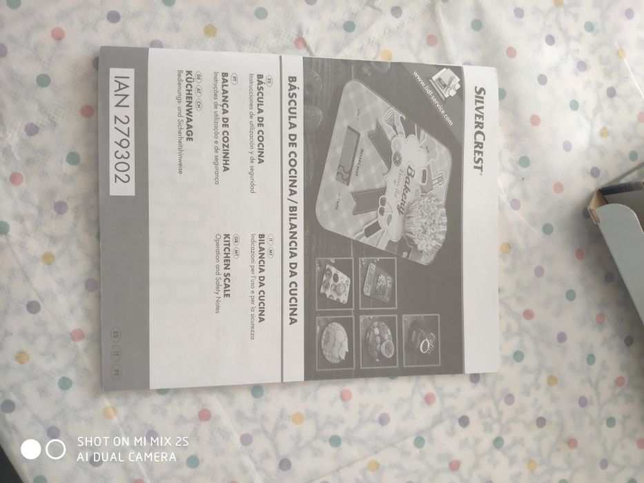 Balança de cozinha com oferta de uma forma