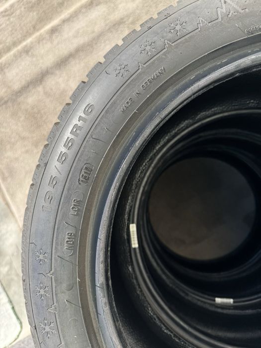 Шини зимоаі Dunlop 195/55/16 Winter
