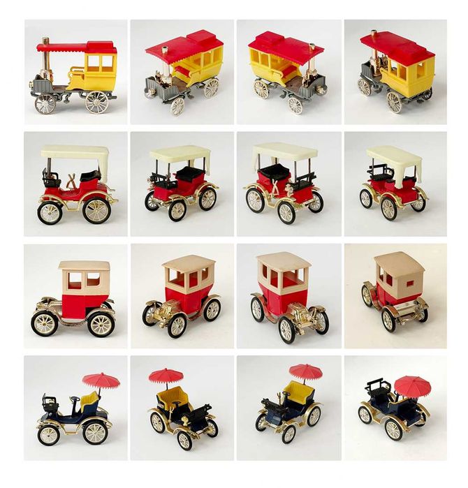 Lote 8 miniaturas CLÈ_ Esc.:1/43? Miniaturas de plastico com falhas pontuais em alguns modelos. Conjunto em muito bom estado geral.