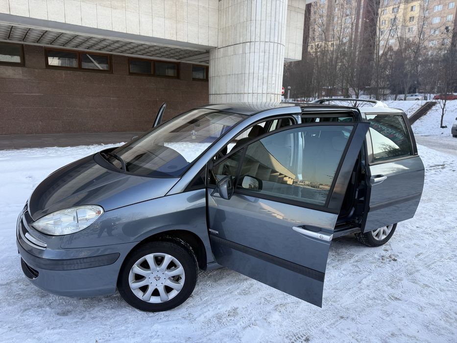 Peugeot 807 TDI 2.0  хороша комплектація