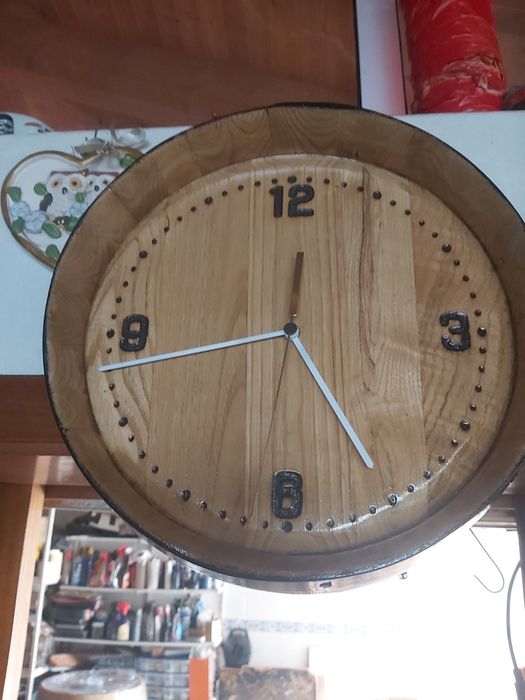 Relogio feito de barril
