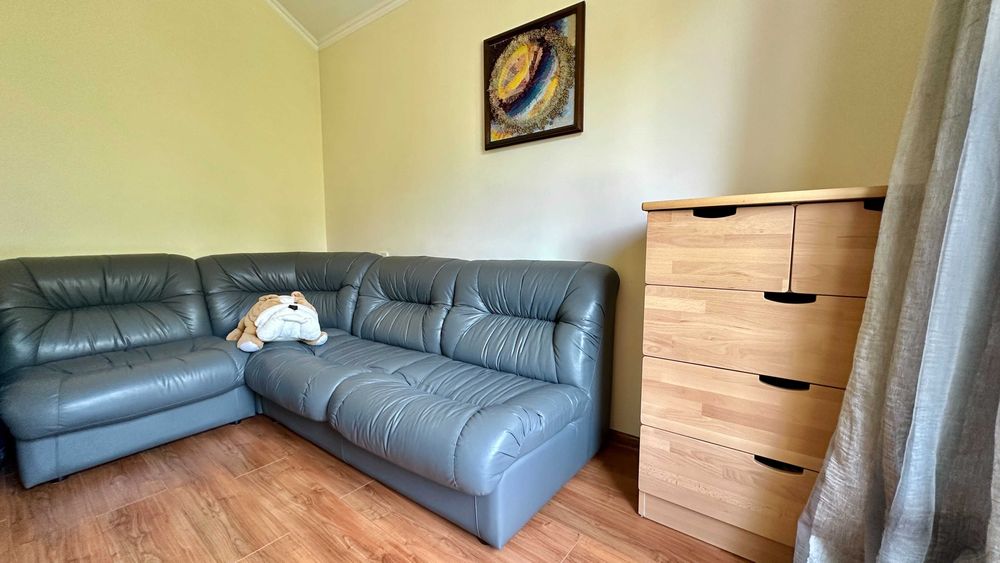 Будинок з ремонтом, гараж,підвал, тераса. ГАЗ є. Ділянка 30 соток