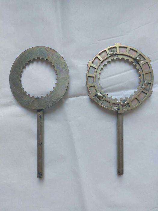 Приспособа для розбірки зчеплення