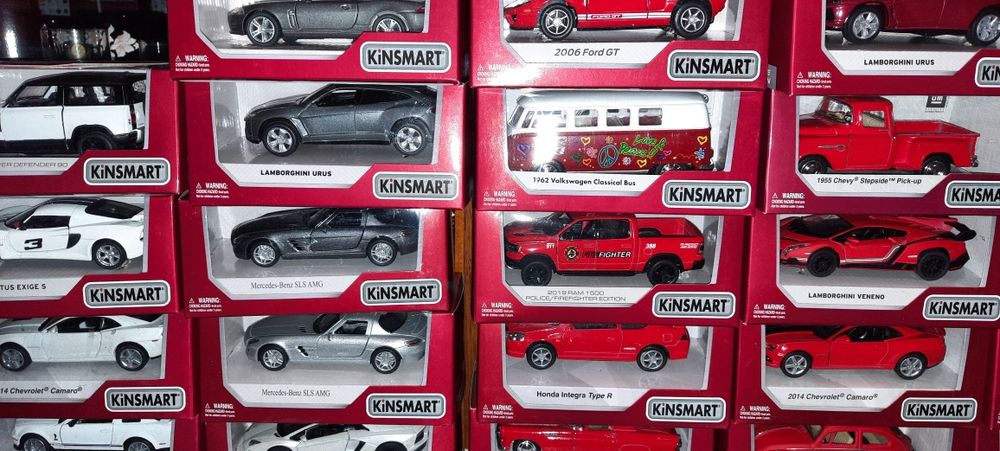 Машинки Kinsmart опт.