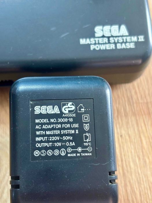 Sega Master System II + 2 Comandos + Transformador (Alex Kidd Integrado)