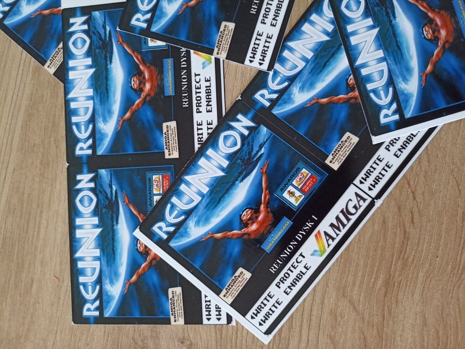 Amiga 500  Komplet labelek na dyskietki gra REUNION