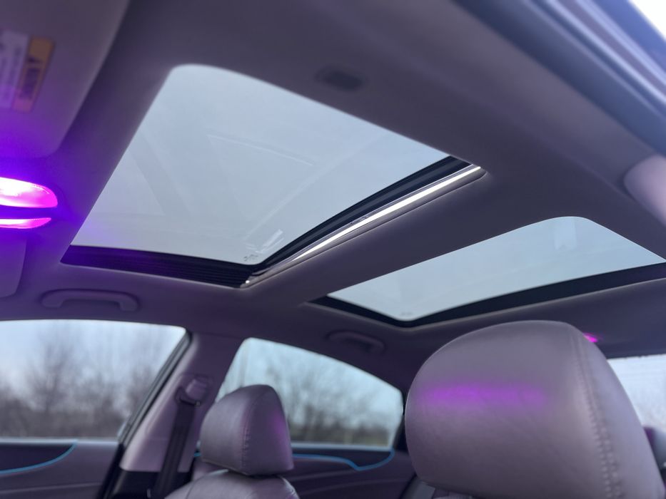 Продам Hyundai Sonata Hybrid YF limited edition luxury