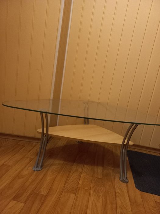 Стол скляний із полицею