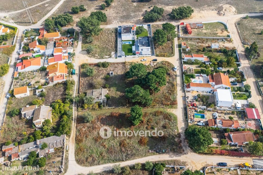 Terreno urbanizável em Palmela com 814 m²
