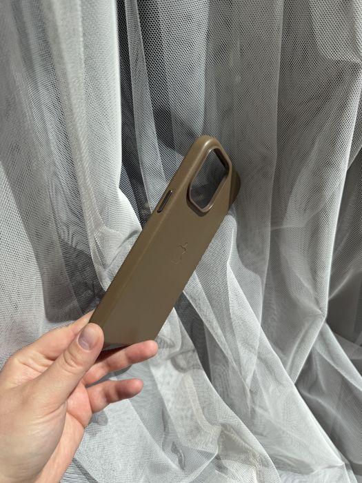 Чохол на iPhone 15 Pro Max (коричневий)