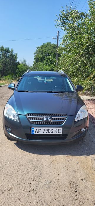 Продам машину KIA SEED