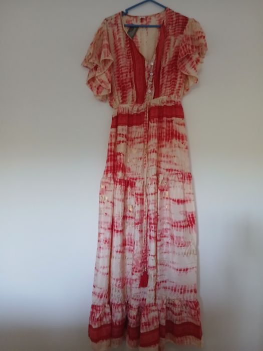 Roupa diversa nova