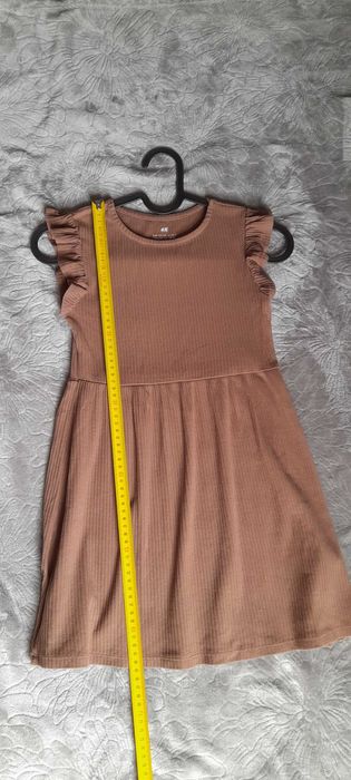 Czekoladowa sukienka dziewczęca H&M r. 122/128