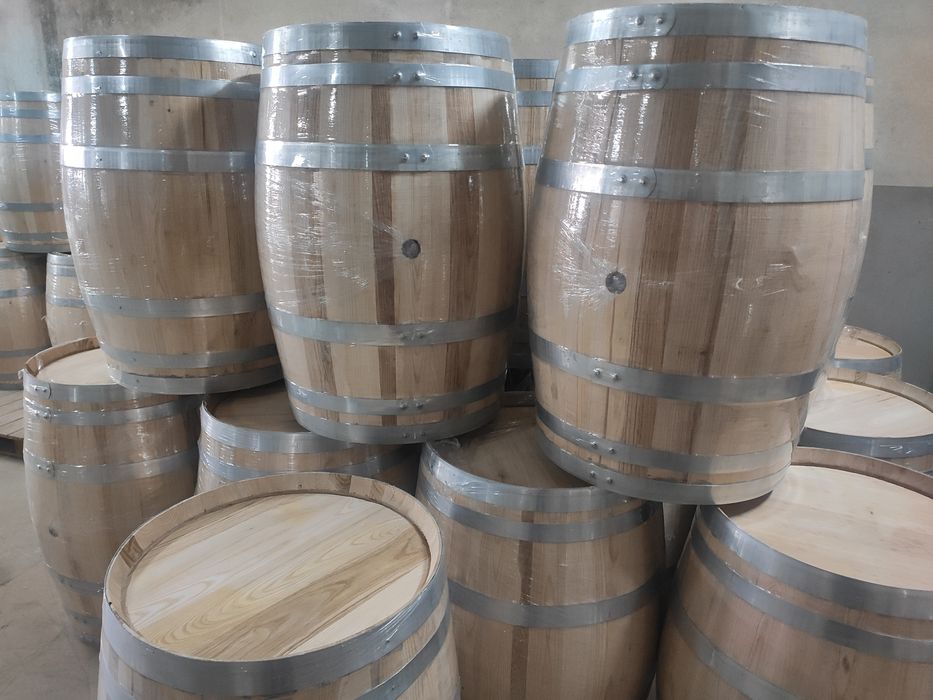 Barris/Pipos/Pipas em madeira de castanho