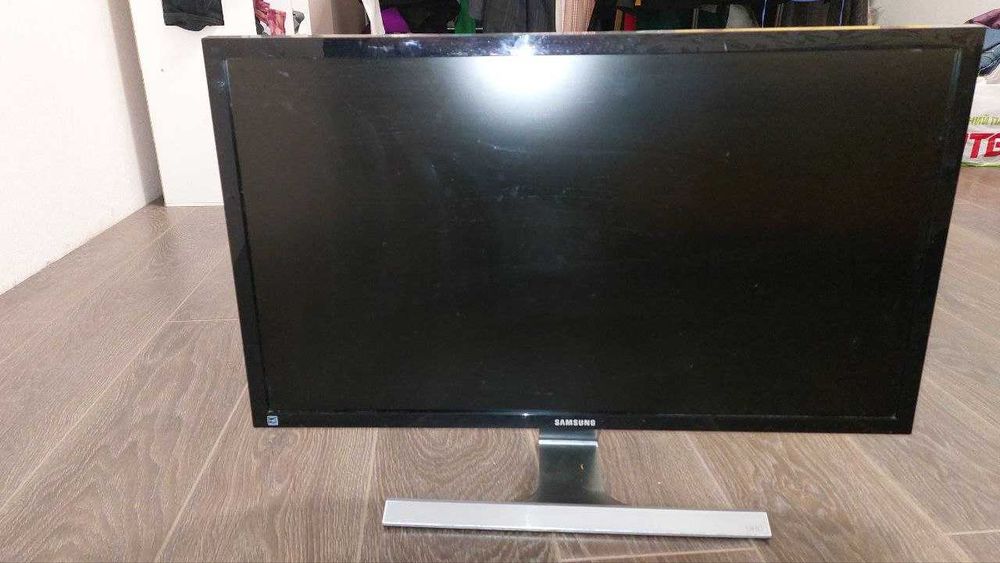 Комп'ютерний монітор Samsung, 4k