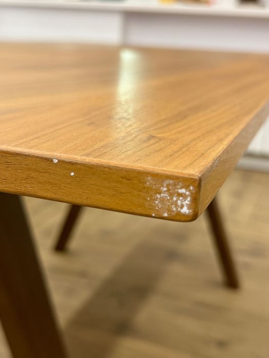 Stół Ikea z krzesłami vintage