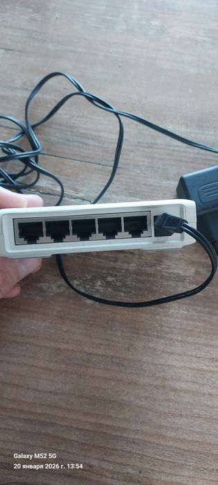 Wi-Fi роутер маршрутизатор D-Link DIR300, Коммутатор Asus GX1005B v3