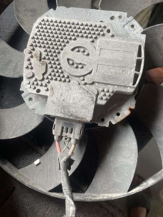 Вентилятор Audi A6 A7 Q5 Q7 реле