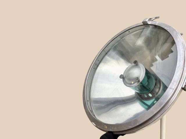 Lampa medyczna Famed 1 - sprawna
