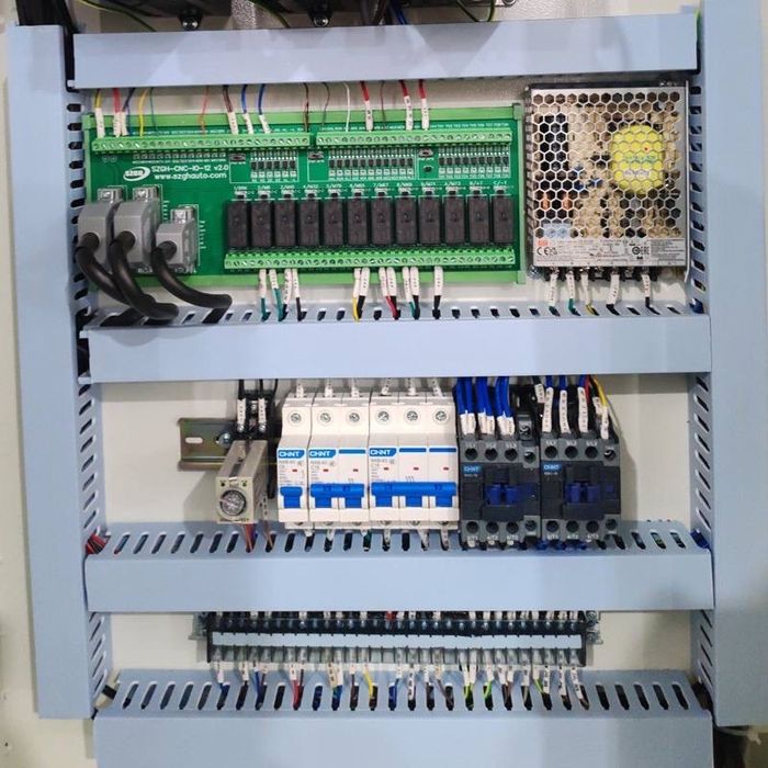 Купити токарно-фрезерний станок ЧПУ для металу | Станок для металла