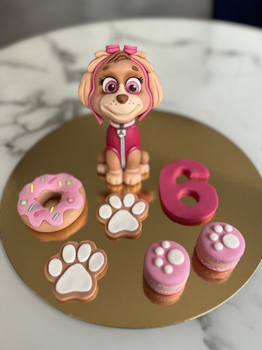 Zesatw dekoracji psi patrol Skye z masy cukrowej