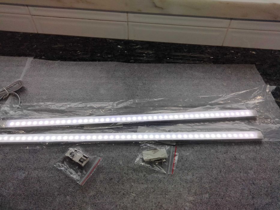 LED Gutters with Brightness Adjustment429129427112448004