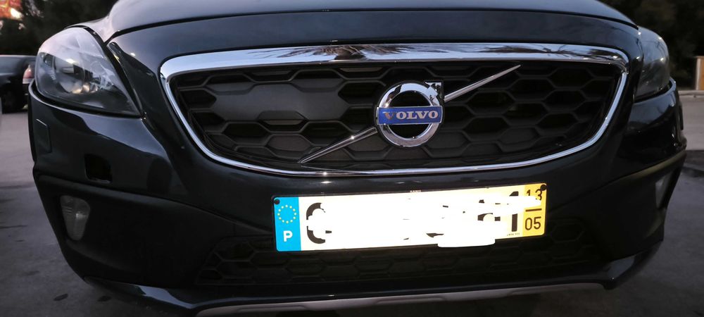 Volvo V40 Cross Country D2 Momentum 1.6 2013, seguro Zurich, inspeção valida até 05/2027