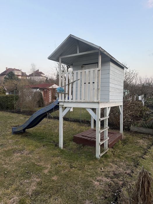 Domek ogrodowy dla dzieci z piaskownicą – solidna konstrukcja