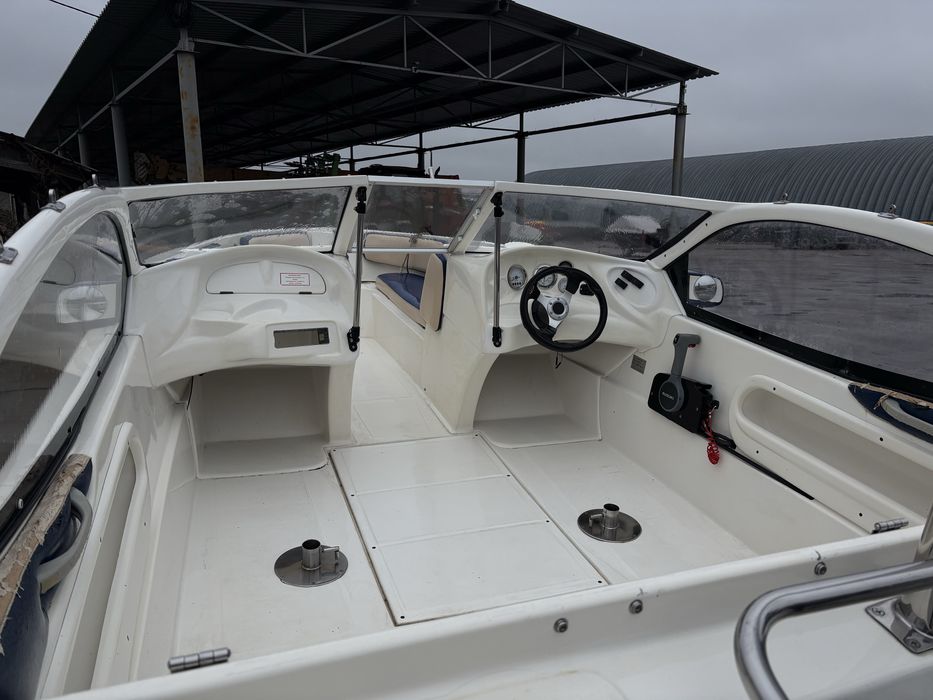 Продам катер Azura 520 з двигуном Suzuki 140