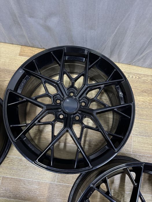 Диски R18 5x114,3 ET38 dia 73.1 kia и другие