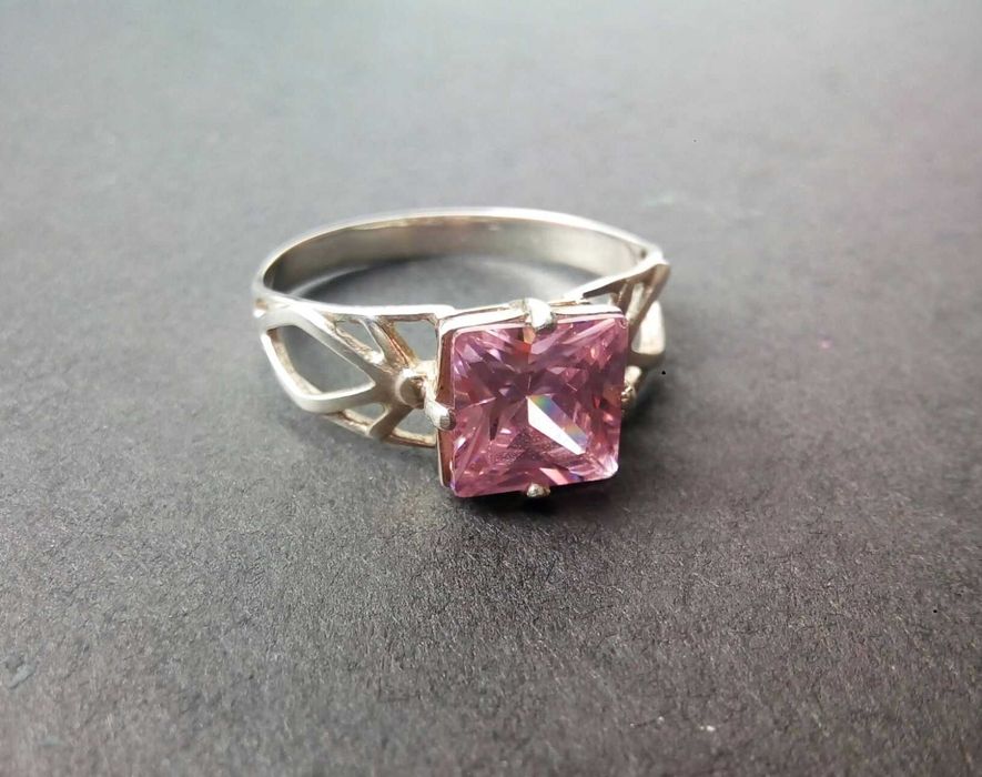 Серебряные кольца 20-го размера, шт.-200 грн