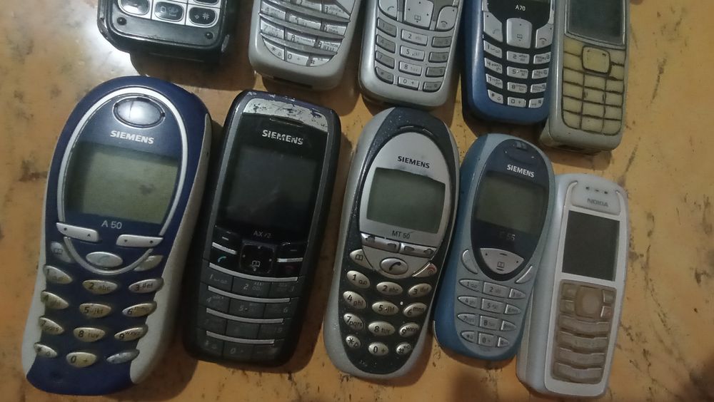 Телефон siemens та nokia