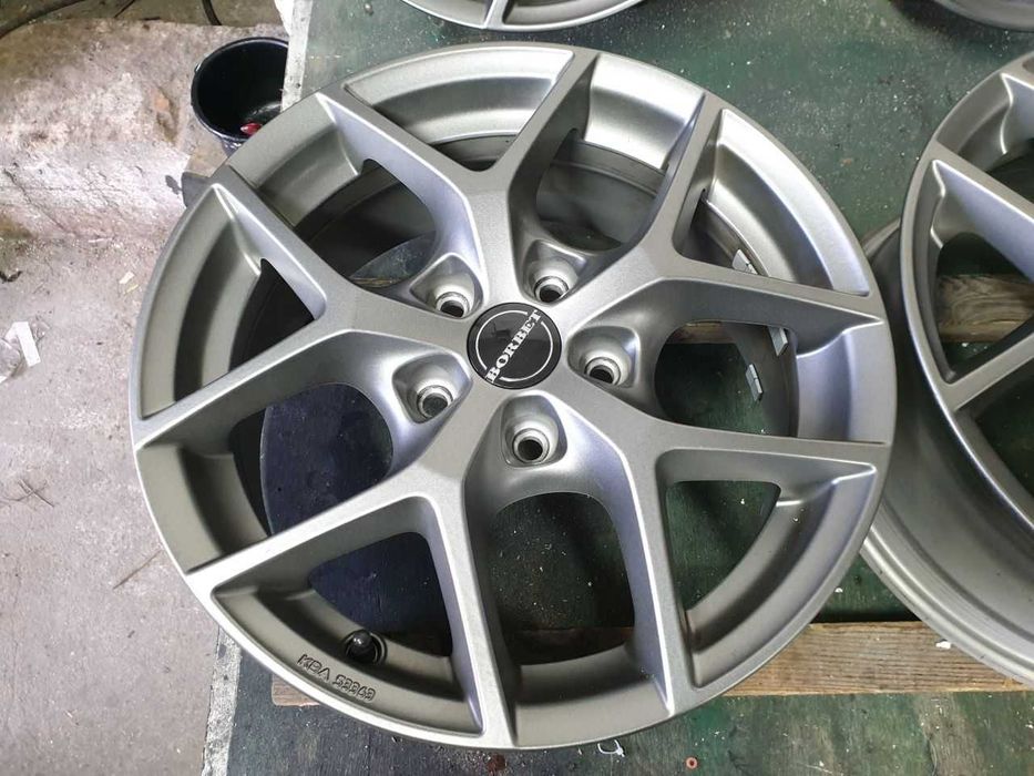Felgi aluminiowe Borbet R16 5x112 6,5JX16H2 ET 48 centr 57,1mm