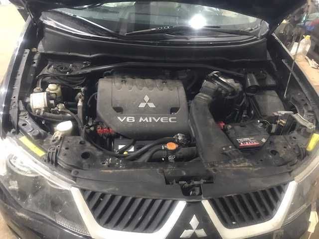 Двигун для Mitsubishi Outlander XL3.0 бензин 6В31 2007-10рр