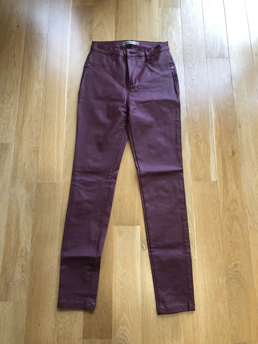 Spodnie jeansy woskowane bordowe rurki S-M Gloria Jeans