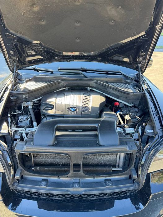 Бмв  Х6    Xdrive  40д  в рідному окрасі, не фарбований  в гарному стані також іходова