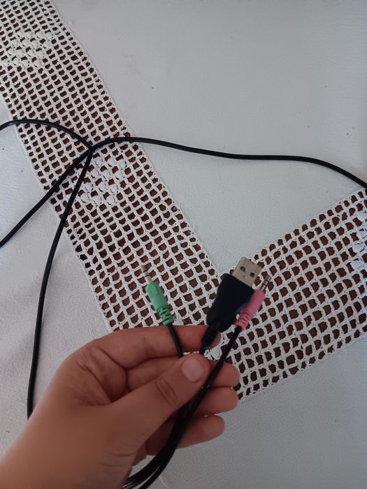 Fones game com duas entradas.