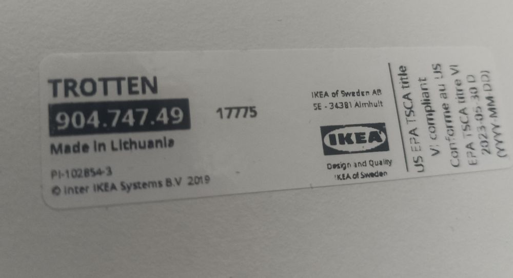 Secretária 140x80 TROTTEN (ikea)