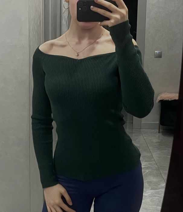 Кофтинка зелена елегантна