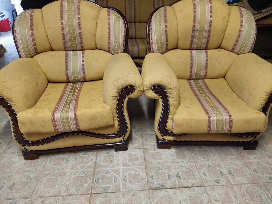 Terno de sofás (com sofá cama)