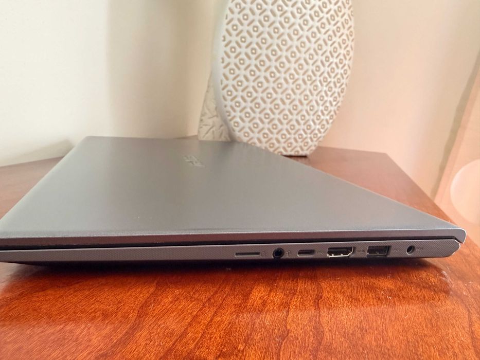 Asus VivoBook F512F 15.6"FHD|i5-8250U|20Gb Ram|Ssd 512Gb|GeForce MX110