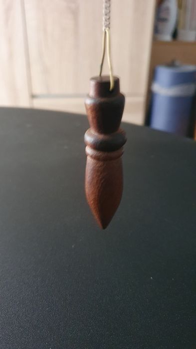 Pêndulo em madeira