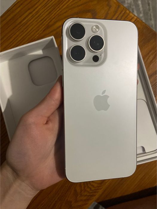 iPhone 15 Pro Max 256 GB Titanium