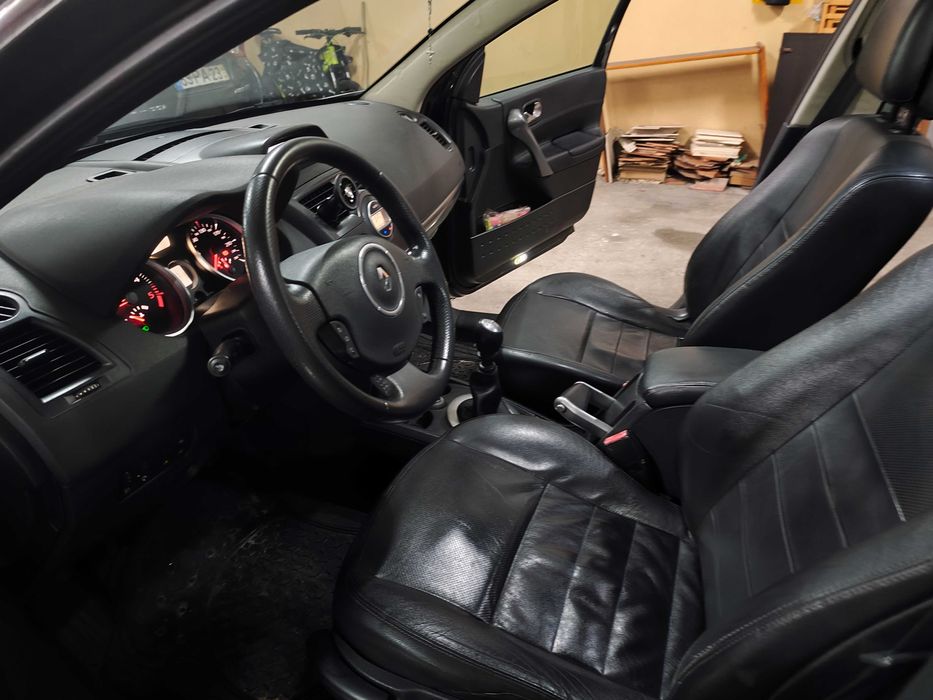 Renault Mégane Break – Elegância, Conforto e Espaço Familiar
