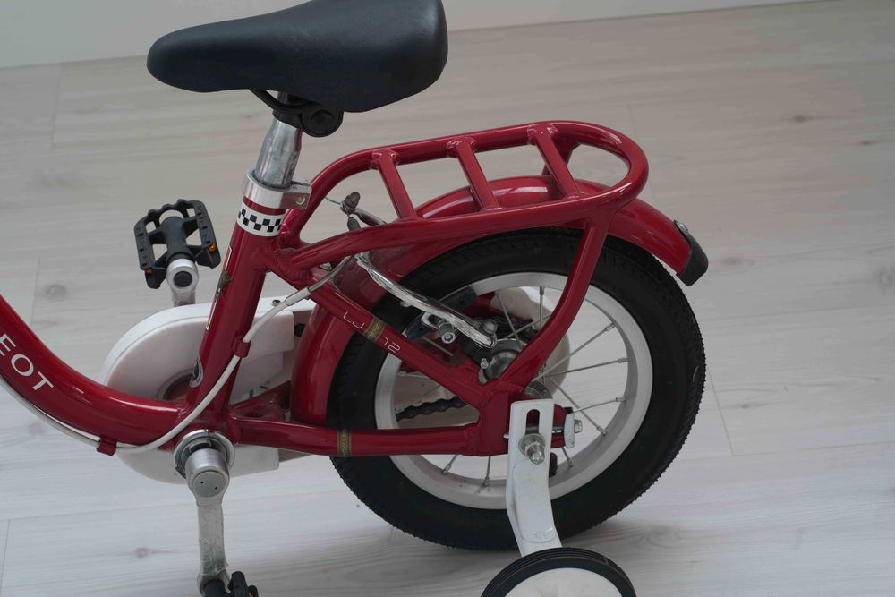 Bicicleta Peugeot para criança em mão em Valadares