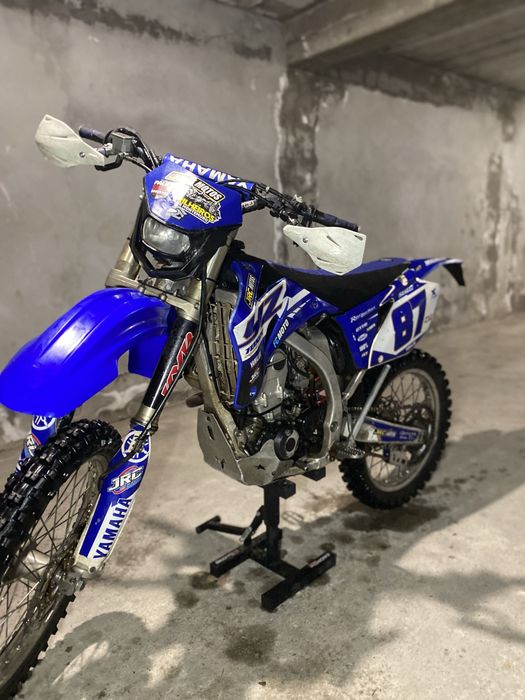 YZF  250.